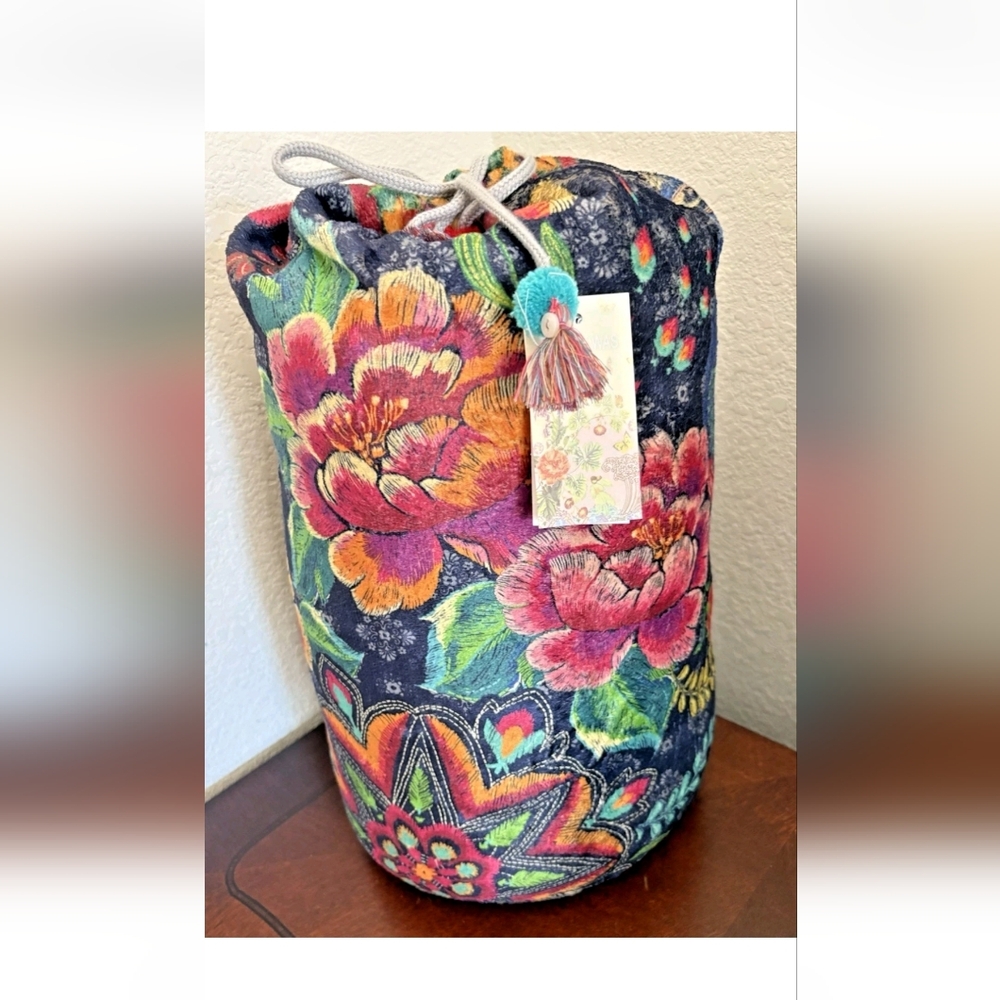 Johnny Was Lauren Canyon Cozy Sherpa Blanket Reversible Darnahta Peacock Flower